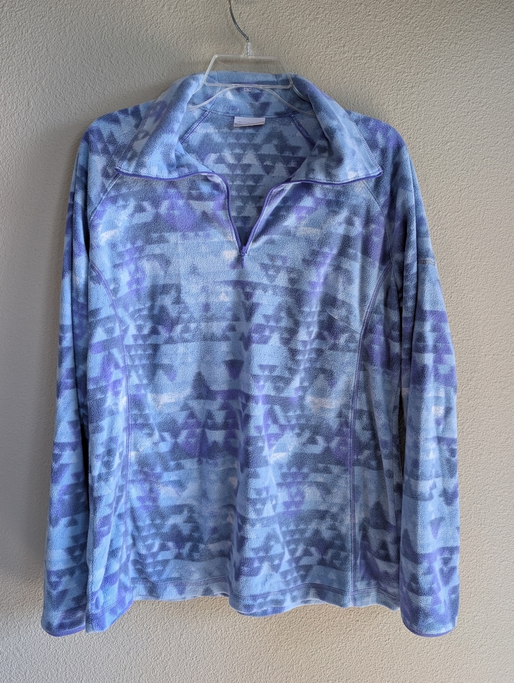 Columbia Size XL Light Blue & Lavender Patterned Quarter-Zip Fleece Shirt